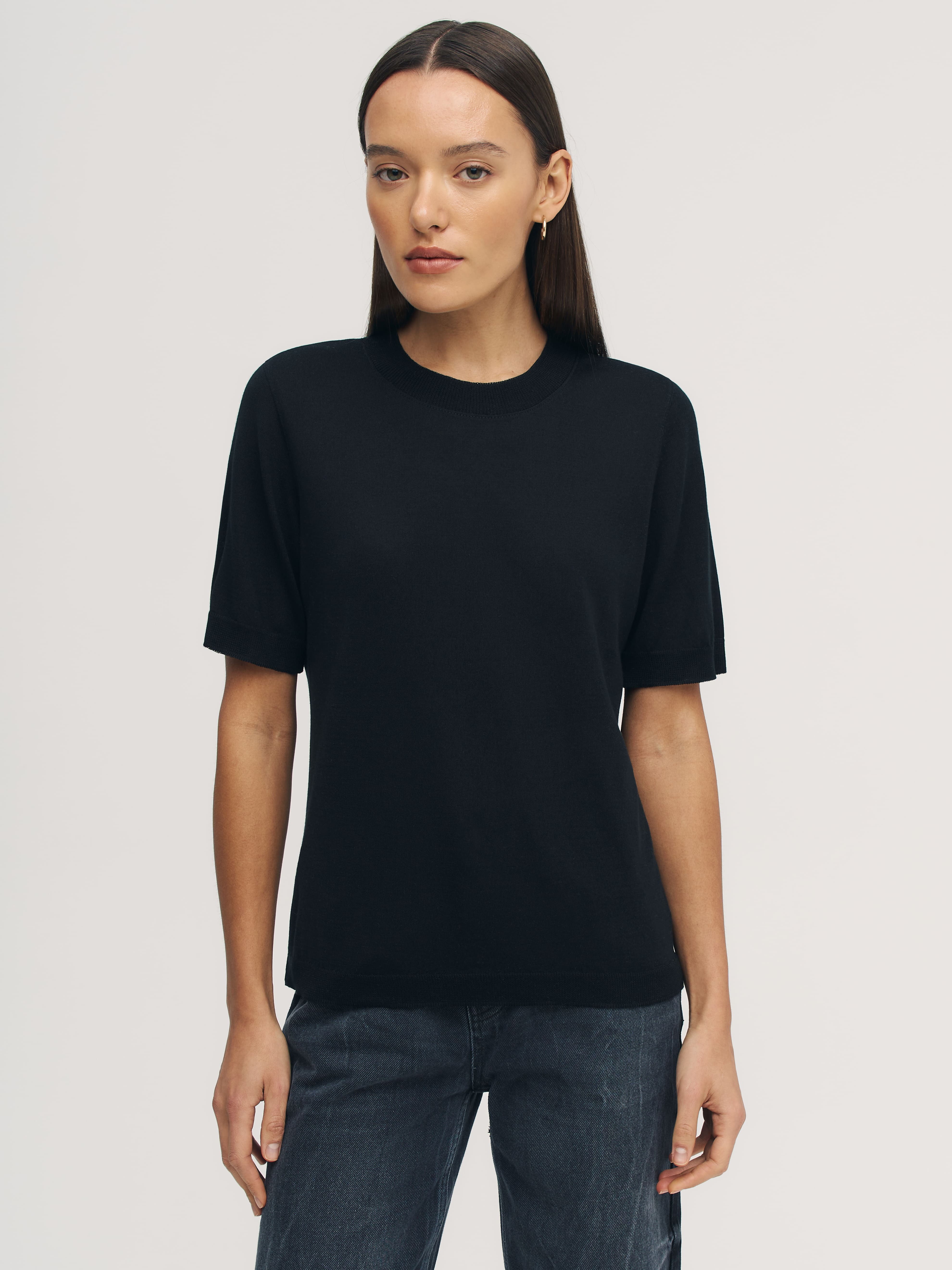 Адель джемпер (футболка) трикотажный (черный, 44-46)