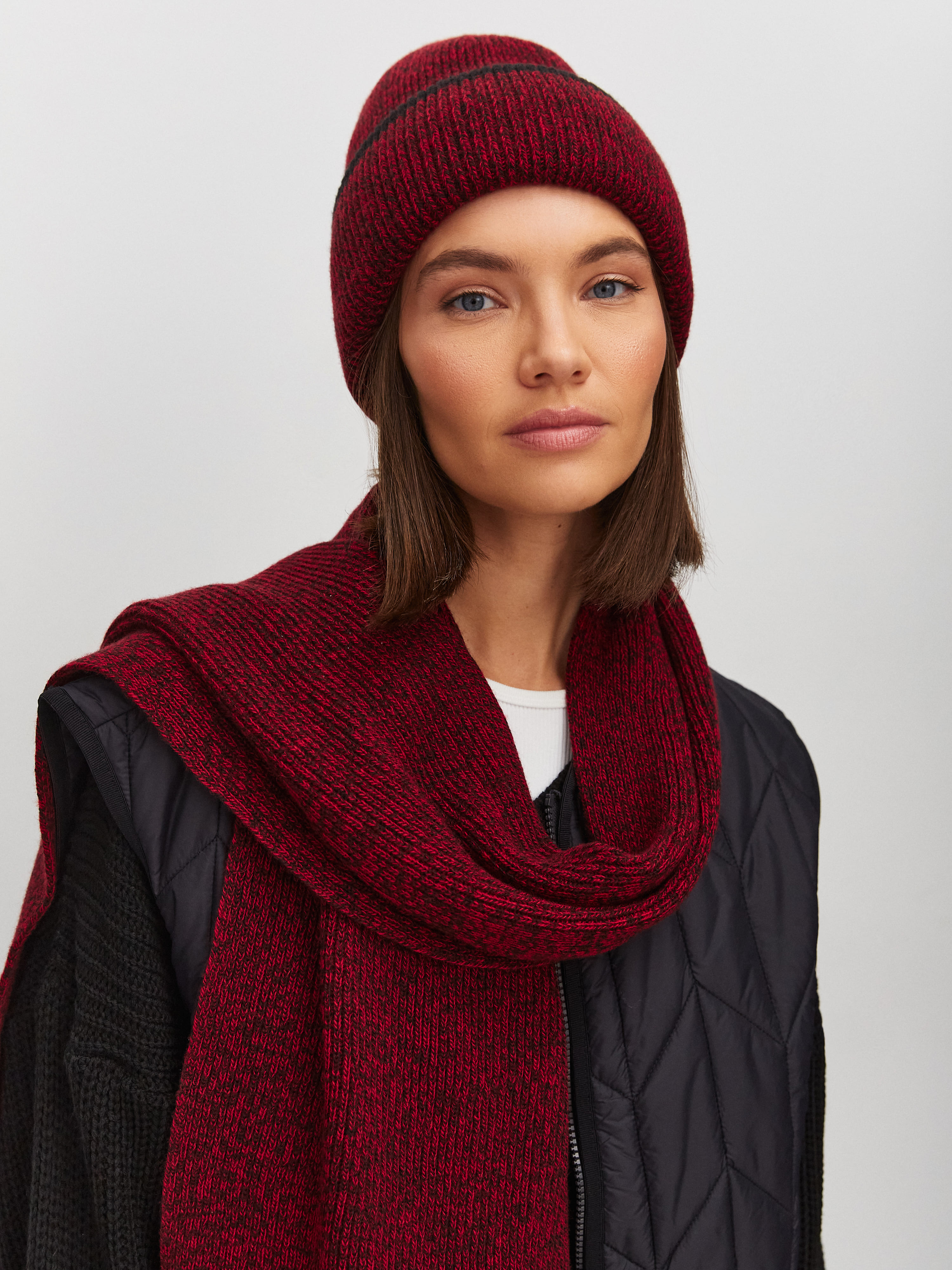Бредли комплект (шапка+шарф) трикотажный (черный/красный)
