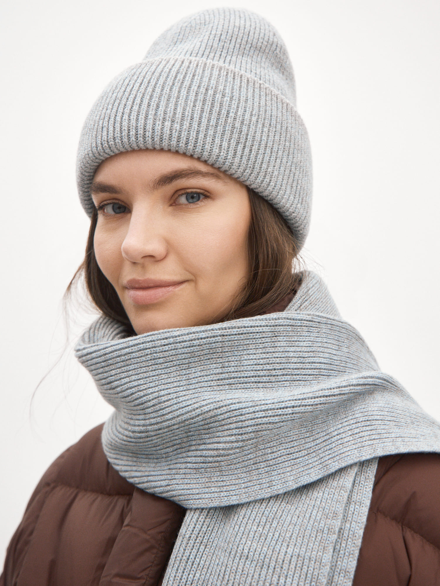 Бредли комплект (шапка+шарф) трикотажный (серо голубой)