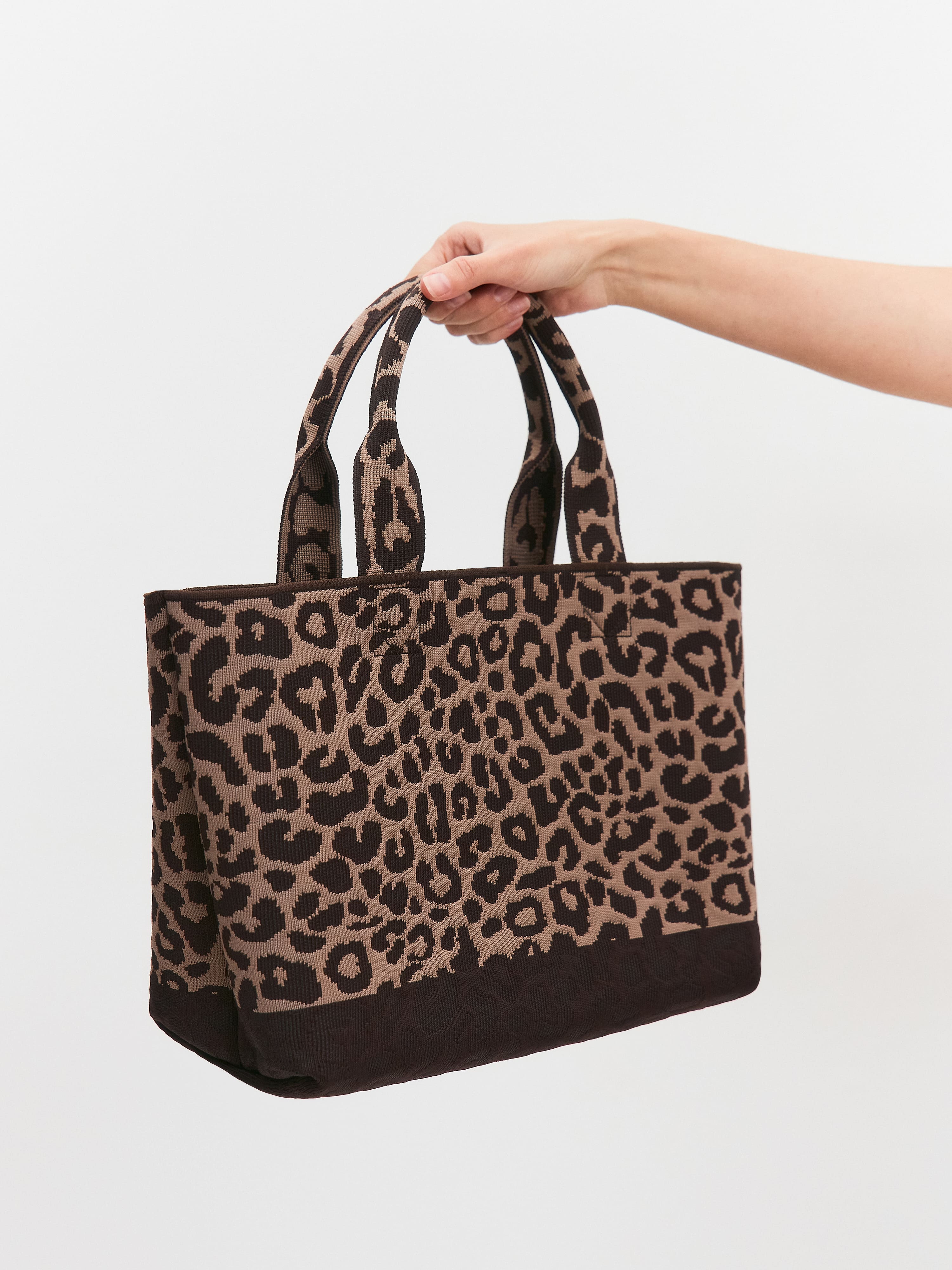 Сумка жаккардовая 2025-Л03 (т.коричневый/какао)