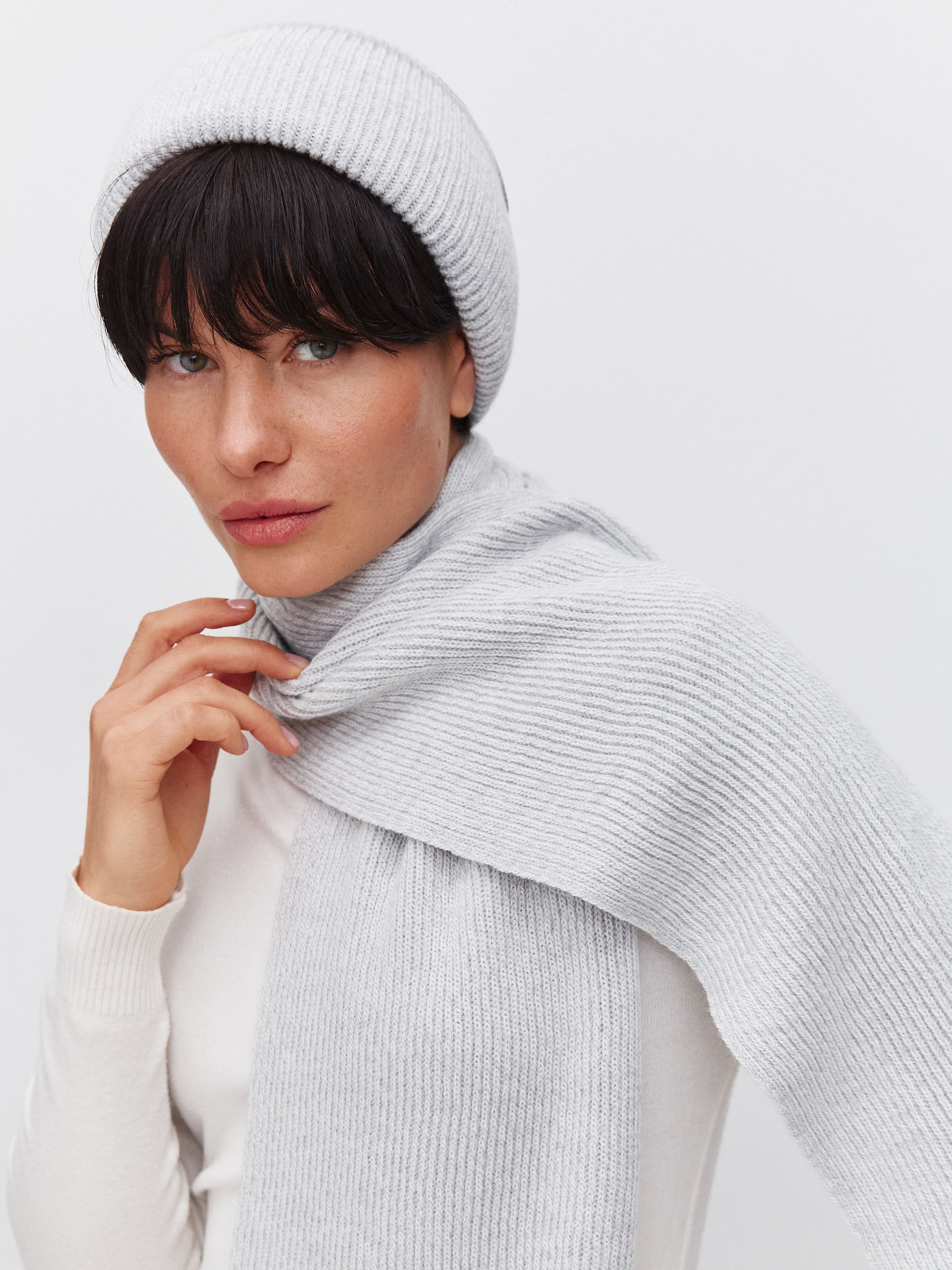 Бредли комплект (шапка+шарф) трикотажный (св.серый/белый)