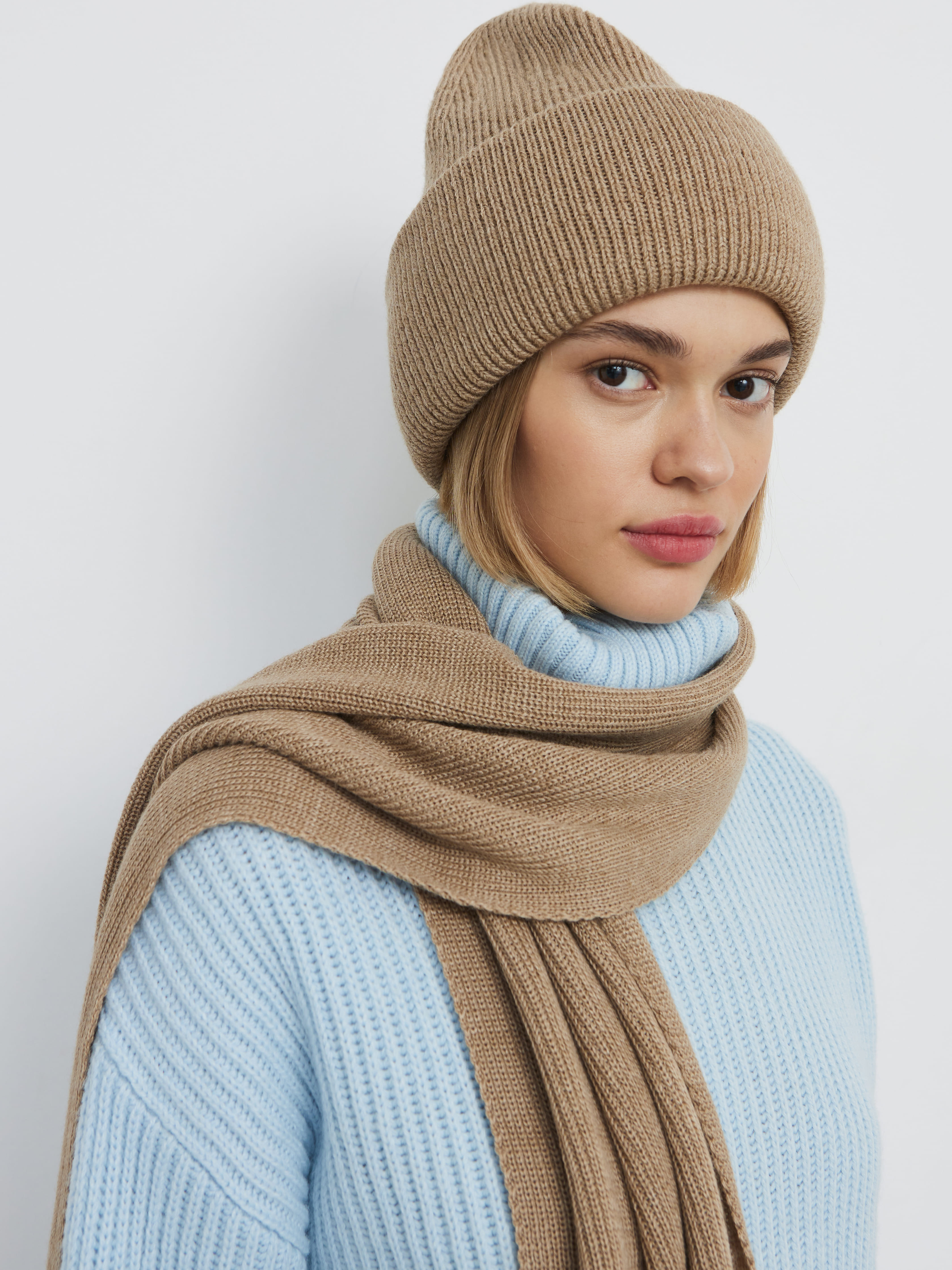 Ботаника комплект (шапка+шарф) трикотажный (бежевый, 56-58)