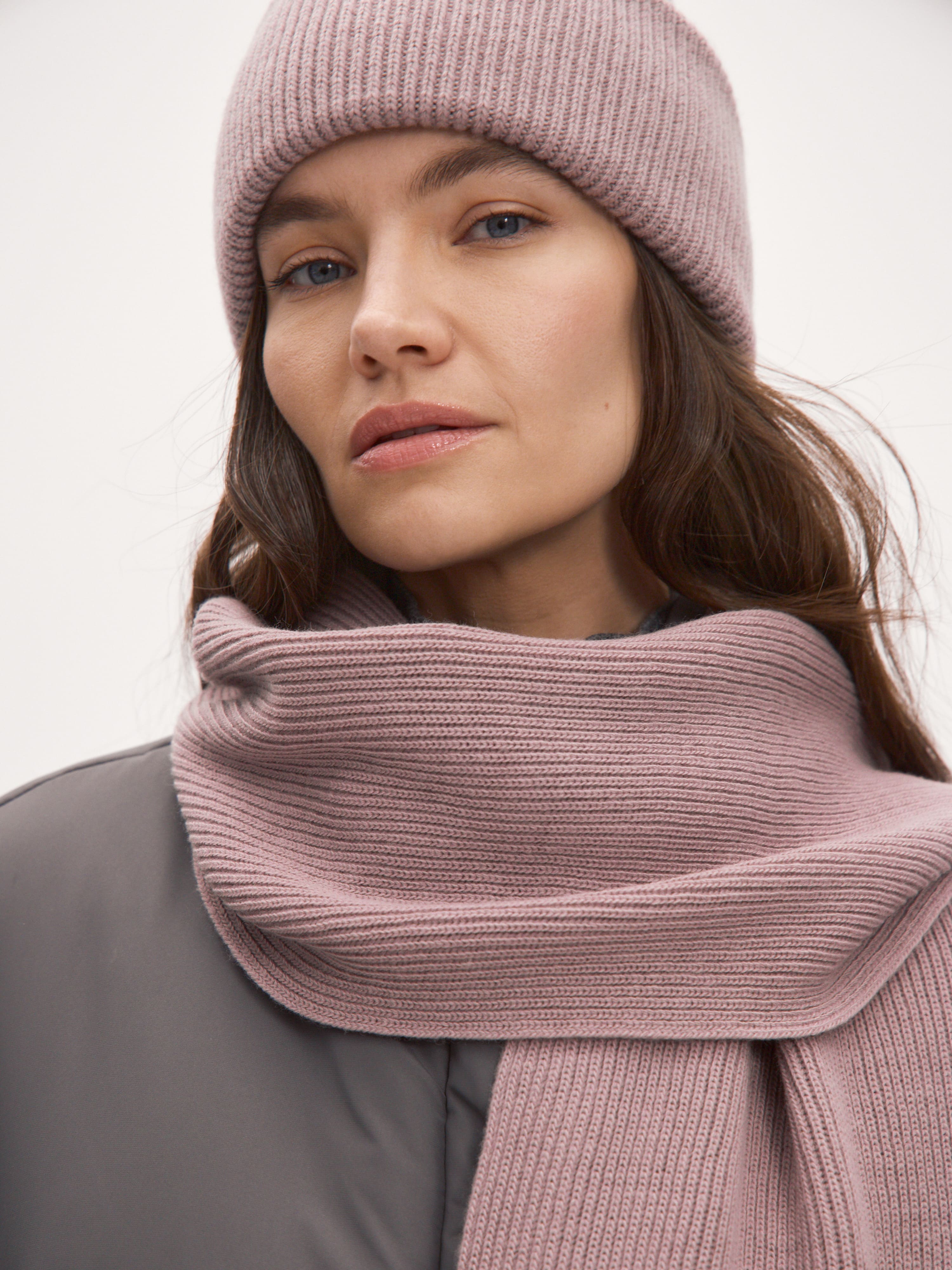 Ботаника комплект (шапка+шарф) трикотажный (розовато-серый, 56-58)
