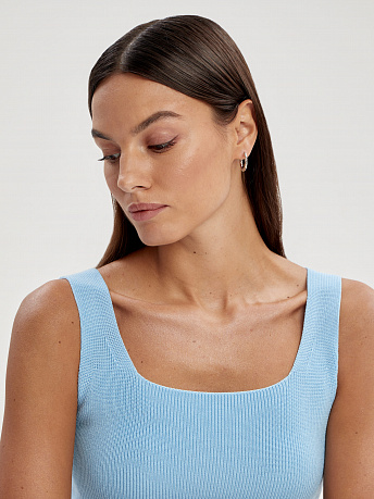 Платье из вискозы с разрезом Каре