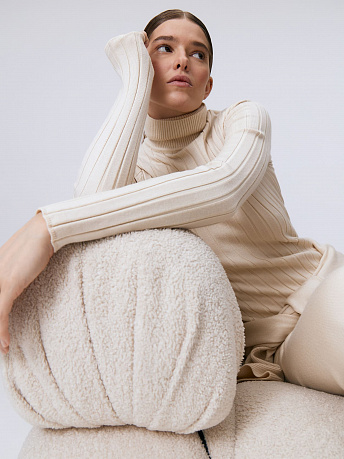 Водолазка из шерсти мериноса и вискозы Веста