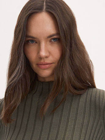 Водолазка из шерсти мериноса и вискозы Латте