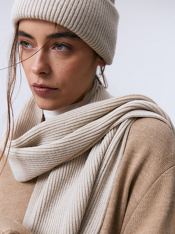 Комплект из шапки и шарфа из шерсти мериноса Ботаника