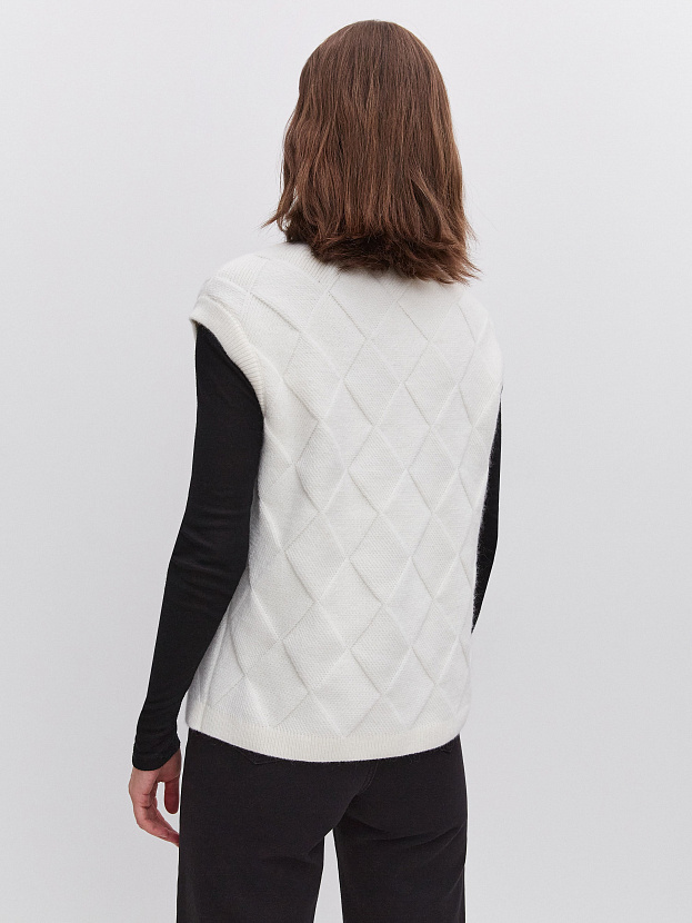 Дарина жилет трикотажный (белый, 44-46)