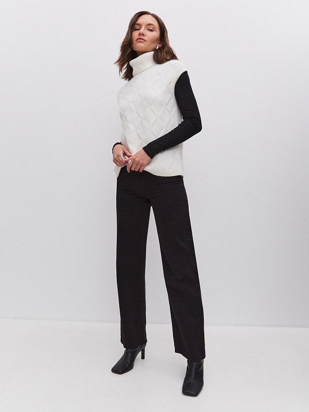 Дарина жилет трикотажный (белый, 44-46)