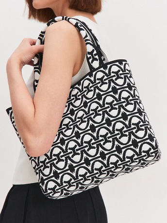 Сумка с жаккардовым рисунком