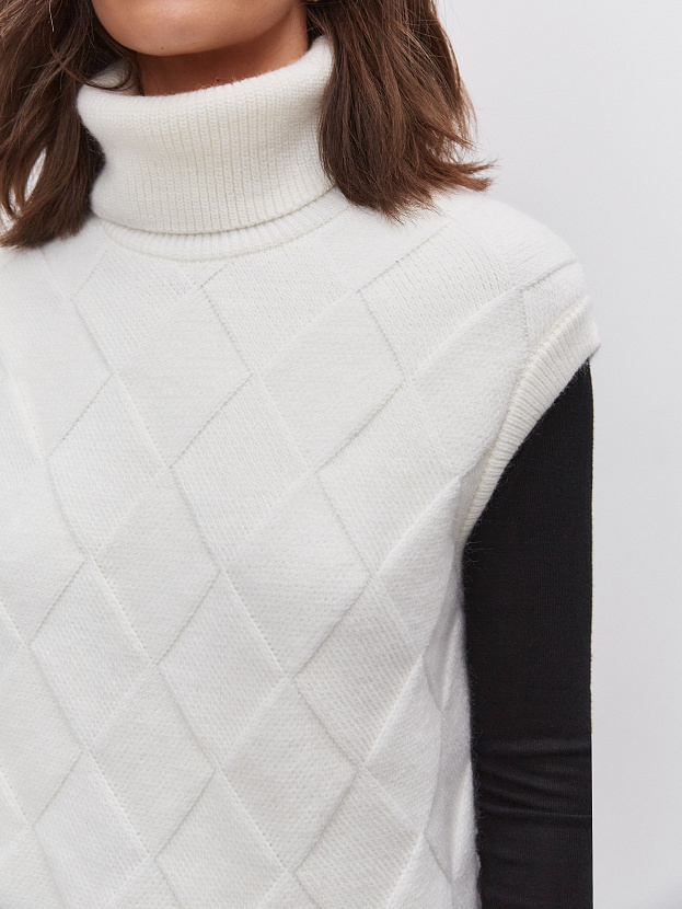 Дарина жилет трикотажный (белый, 44-46)