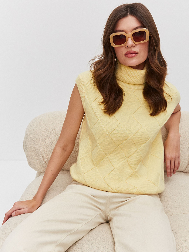 Дарина жилет трикотажный (св.желтый, 44-46)