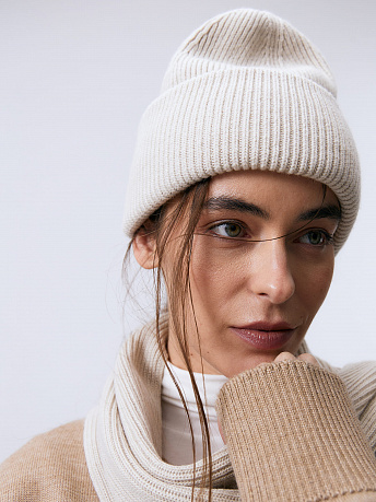 Комплект из шапки и шарфа из шерсти мериноса Ботаника