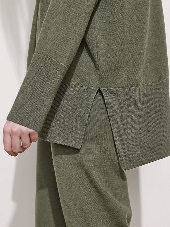 Джемпер из шерсти мериноса и вискозы с воротником Сатурн