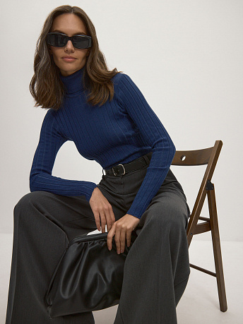 Водолазка из шерсти мериноса и вискозы Веста