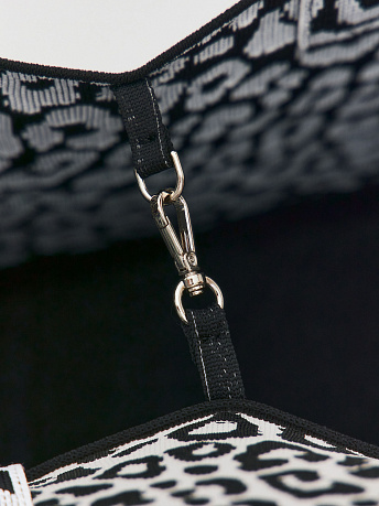 Сумка с леопардовым рисунком